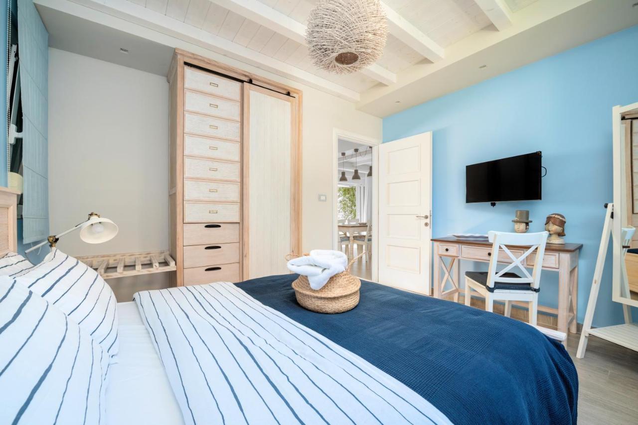 Seabreeze Villa - With Jacuzzi & Heated Pool Masztihári Kültér fotó