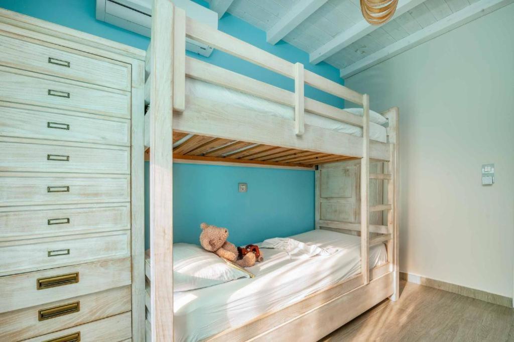 Seabreeze Villa - With Jacuzzi & Heated Pool Masztihári Kültér fotó